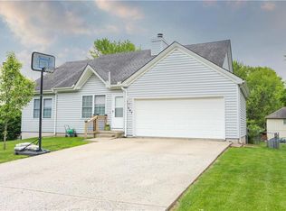 507 Airway Ln, Belton, MO 64012