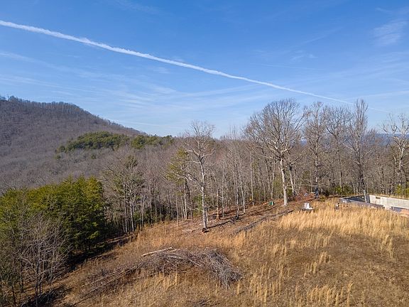 4th image of 536 McDonald Overlook Dr