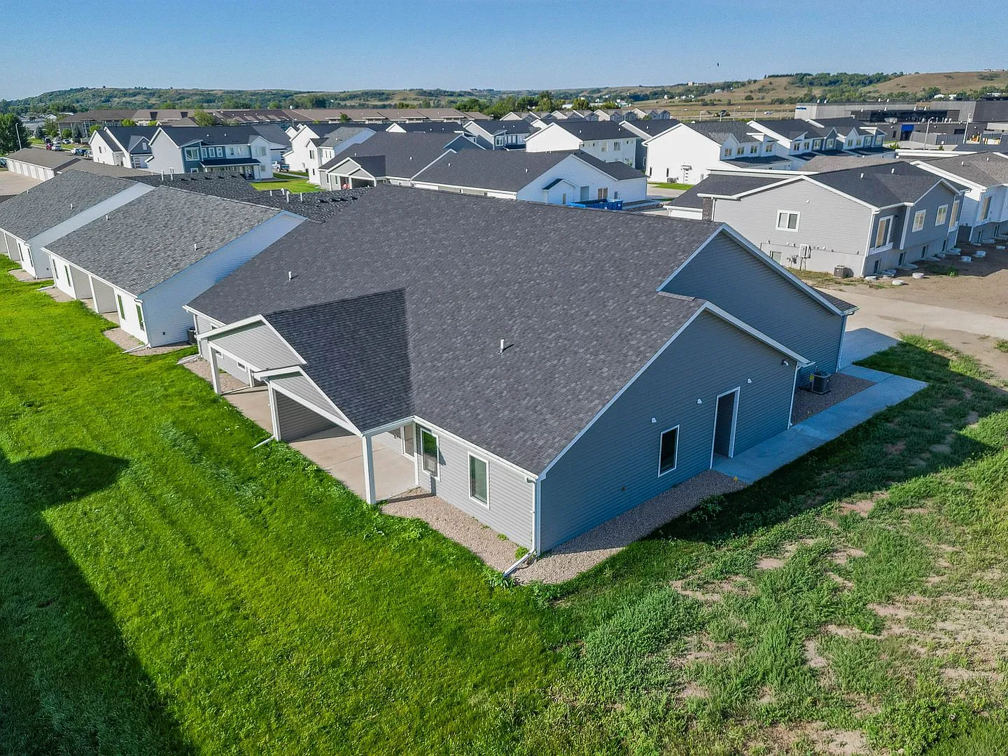 One Month FREE on a 13-Month Lease! Sign by September 30th! — Photo 4