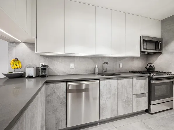 130 Lenox Ave APT 330, New York, NY 10026