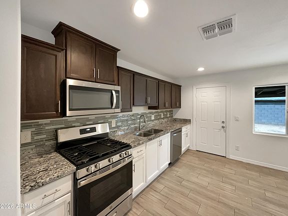 2nd image of 1838 W Alta Vista Rd