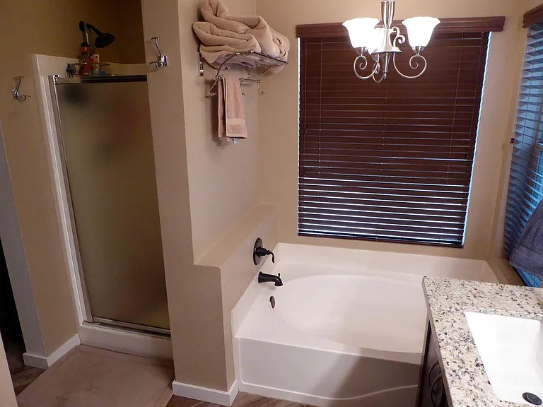 6810 S 15th Pl — Photo 17