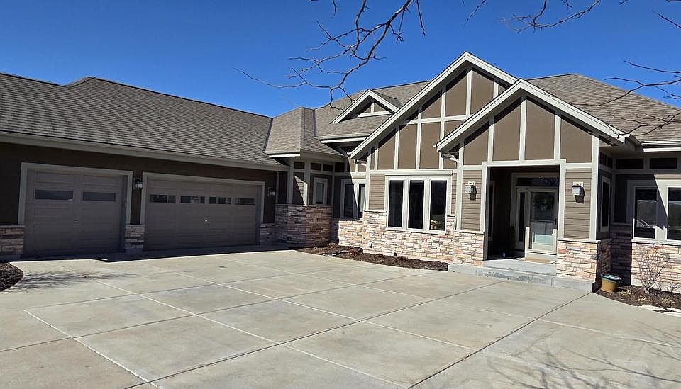 1st image of 3926 Oakmont TRAIL