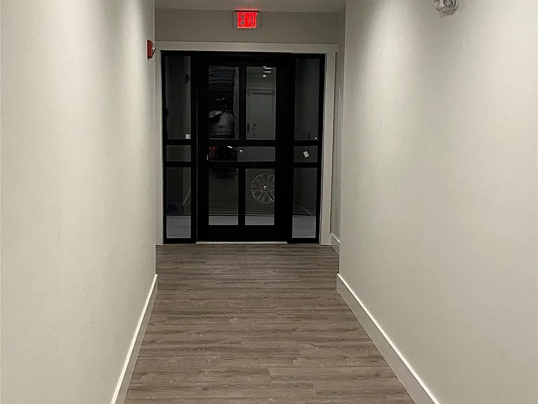 530 N Main St #2 — Photo 3