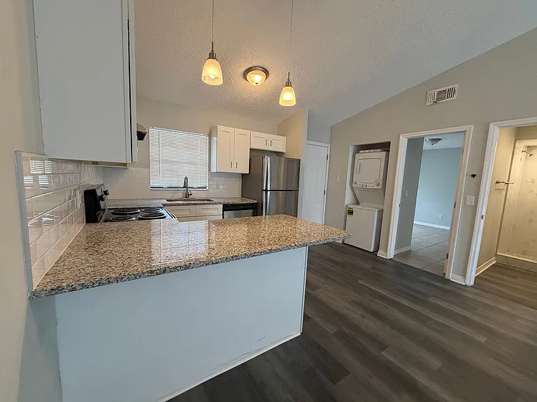 The Flats at Tarpon Springs — Photo 4