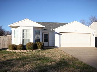3001 NE 12th St, Bentonville, AR 72712