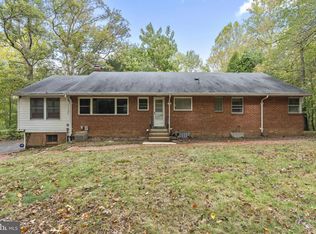10613 Hunters Valley Rd, Vienna, VA 22181