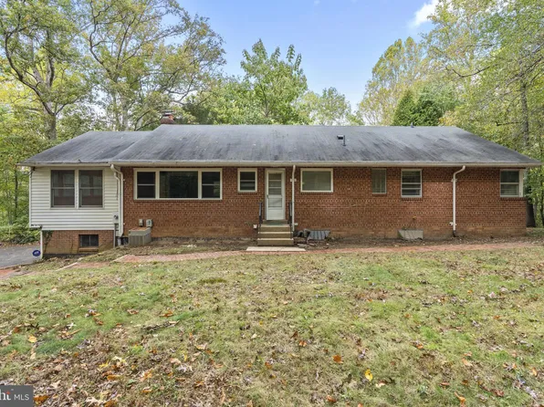 10613 Hunters Valley Rd, Vienna, VA 22181