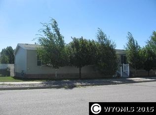 184 Gannett Dr, Evanston, WY 82930