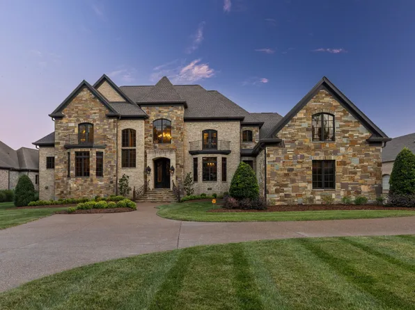 117 Bella Vista Dr, Goodlettsville, TN 37072