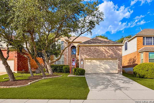 5 bed, 3.5 bath, 2695 sqft, $2,400 — Photo 1