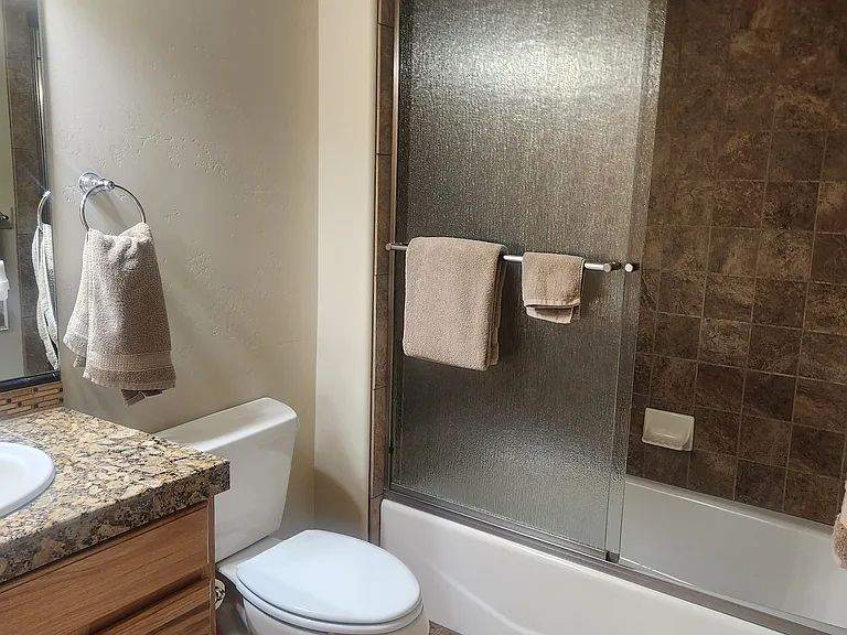 River Oaks Dr — Photo 22