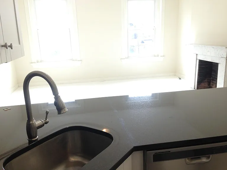 32 E Preston St #B — Photo 29