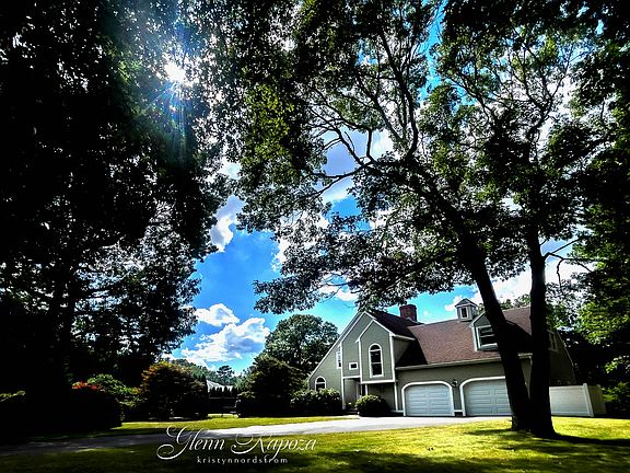 3rd image of 55 Bullivant Farm Rd