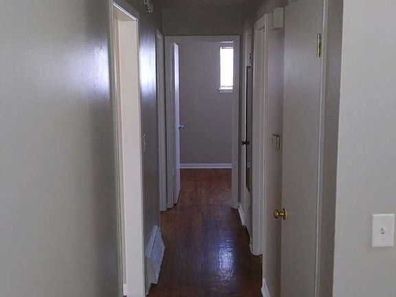 5th image of 1100 E Hayward Ave