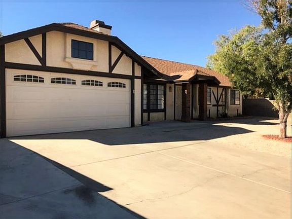 2nd image of 4058 Desert Aire Ave