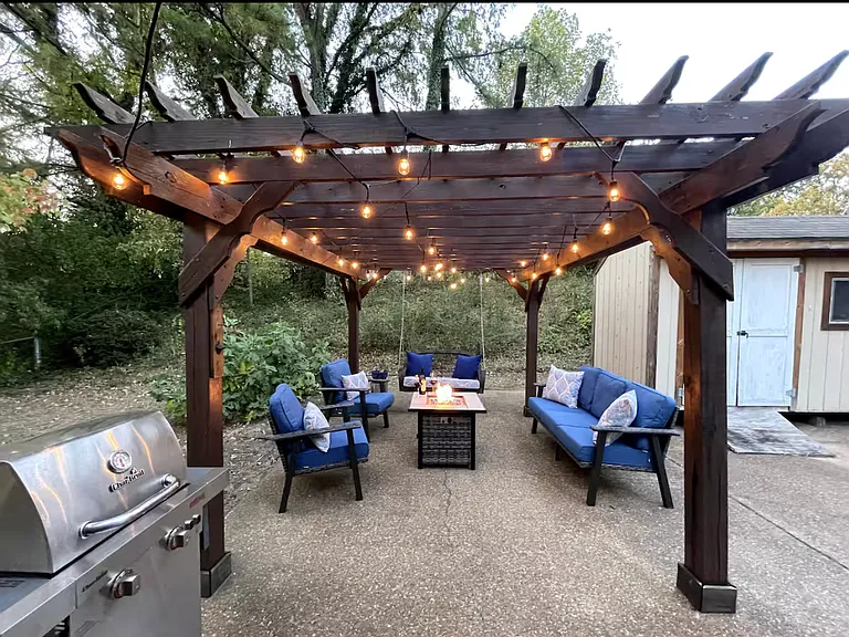 302 Lynn Dr — Photo 10