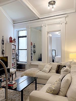 2nd image of 168 W 77th St #2R