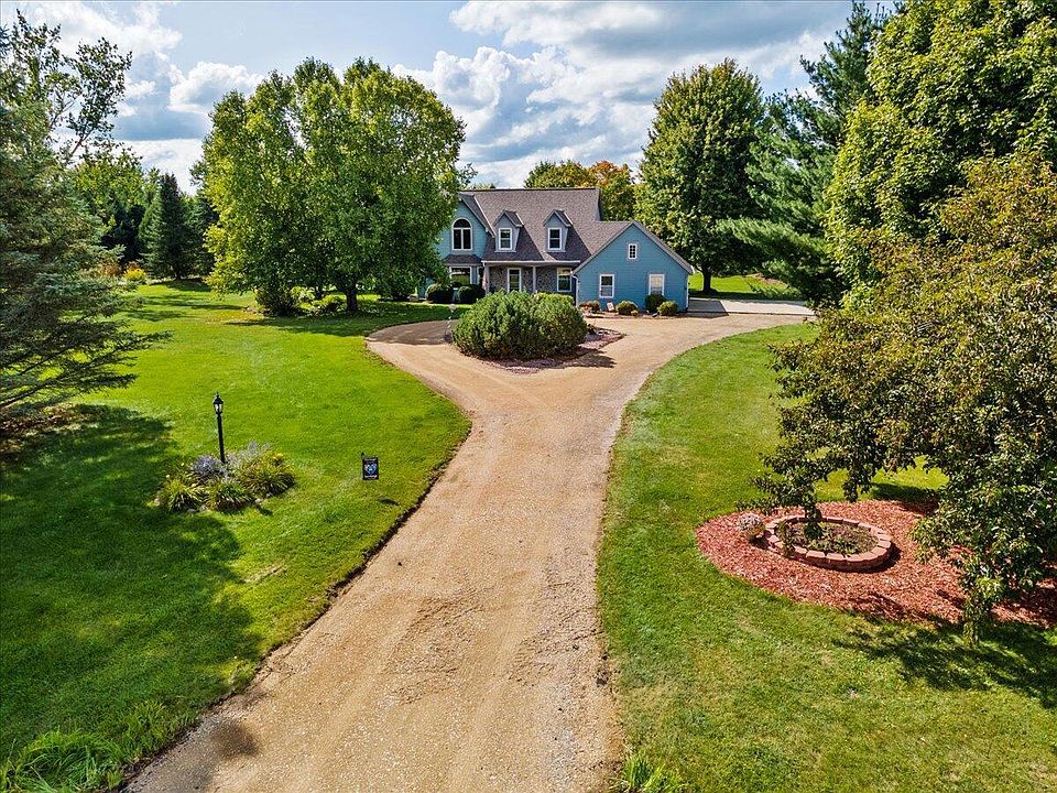 1st image of 1737 Irish DRIVE