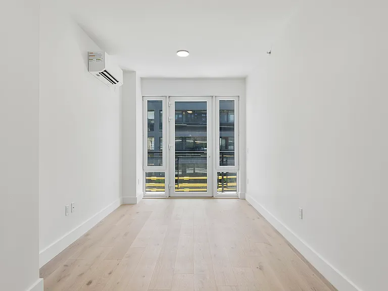343 Himrod St #302 — Photo 2