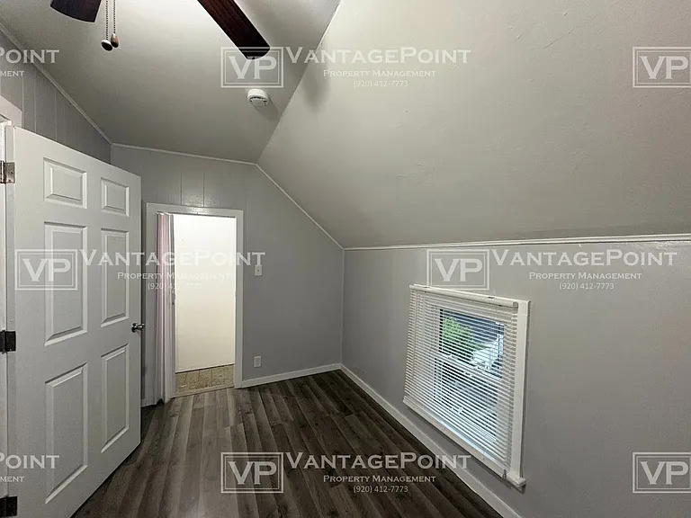 713A S 24th St — Photo 12