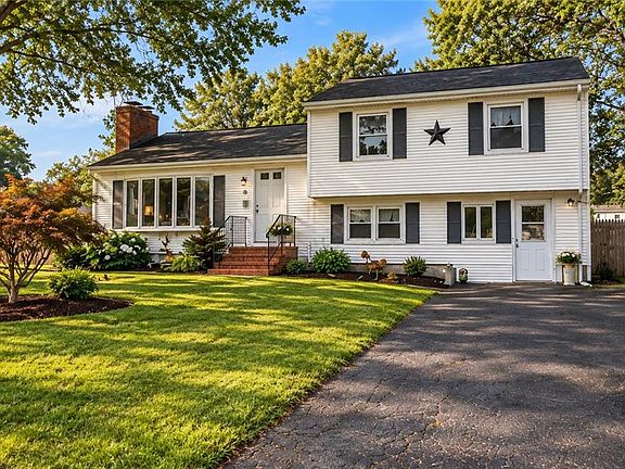 2nd image of 24 Parkside Way