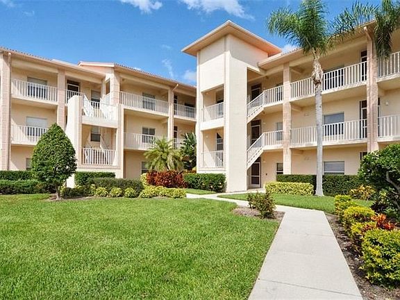 2nd image of 9620 Club South Cir Unit 5202