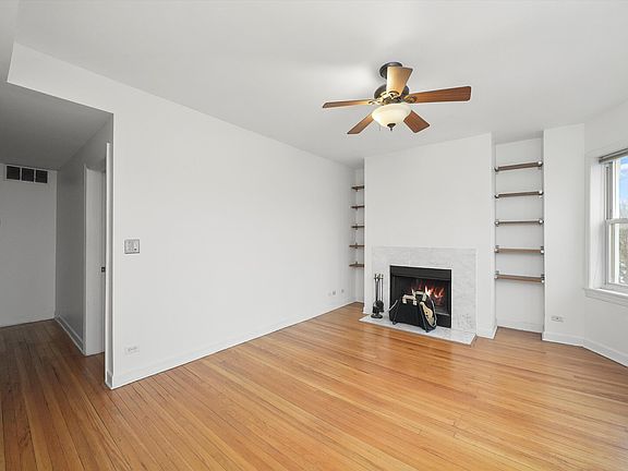 3rd image of 4502 N Sacramento Ave APT 2
