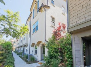 7233 N Maple Rd, Van Nuys, CA 91405