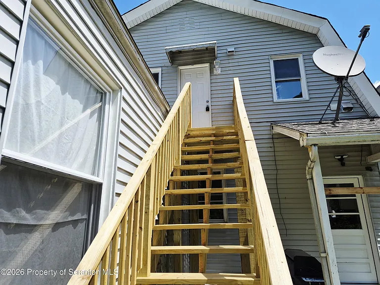 215 Taft St #2 — Photo 14