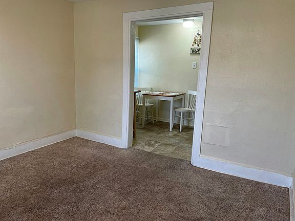 5th image of 624 Knox Ct APT 2