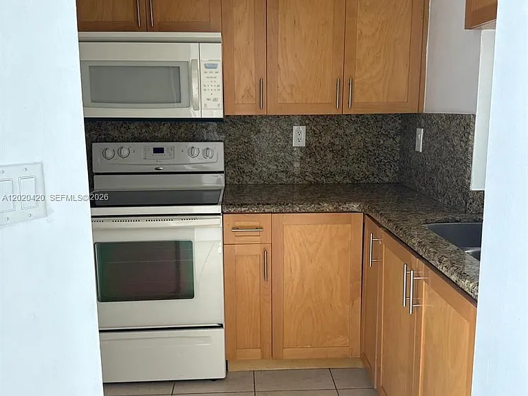 8275 SW 152nd Ave #D-302 — Photo 13