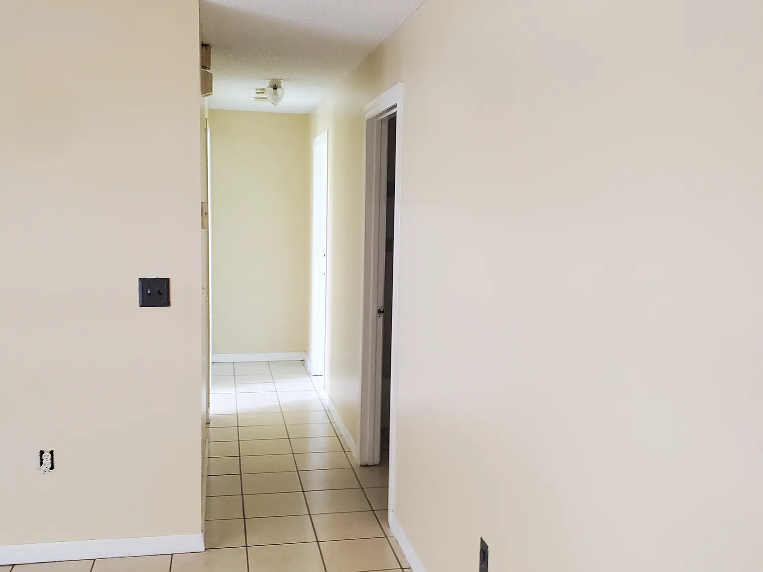 4 bed, 1400 sqft, $1,900 — Photo 4