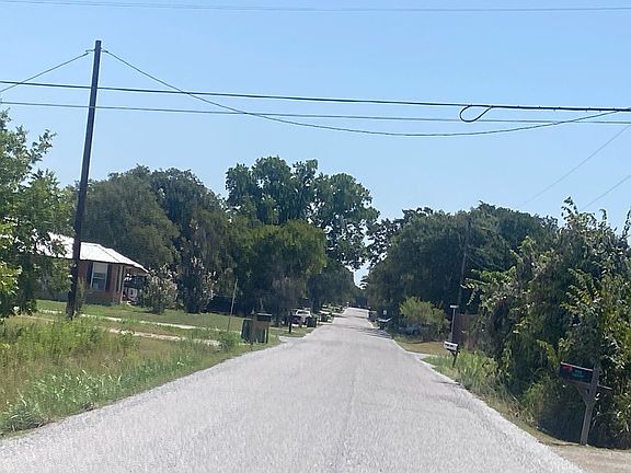 5th image of 1612 Tanglewood Dr