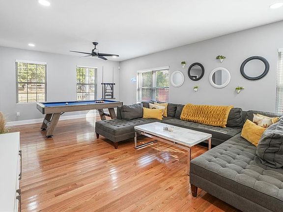 3rd image of 992 Beckwith St SW