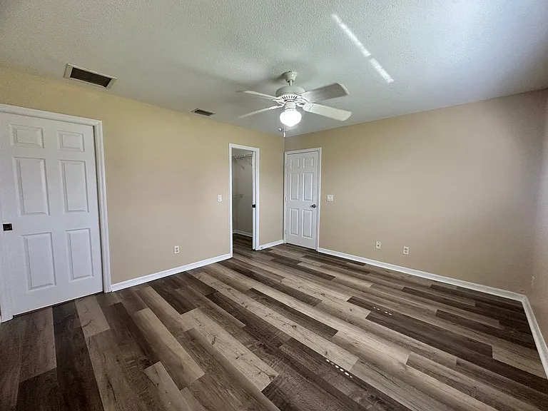 1137 NW Juanita Pl — Photo 8