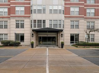 300 Mamaroneck Ave APT 323, White Plains, NY 10605