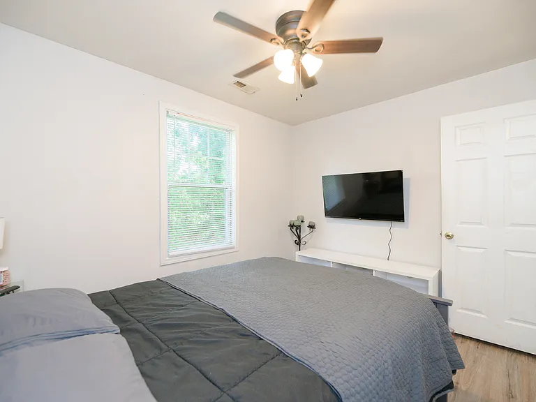 834 C Ave — Photo 11