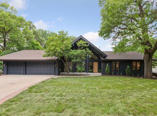 6608 Pawnee Rd, Edina, MN 55439