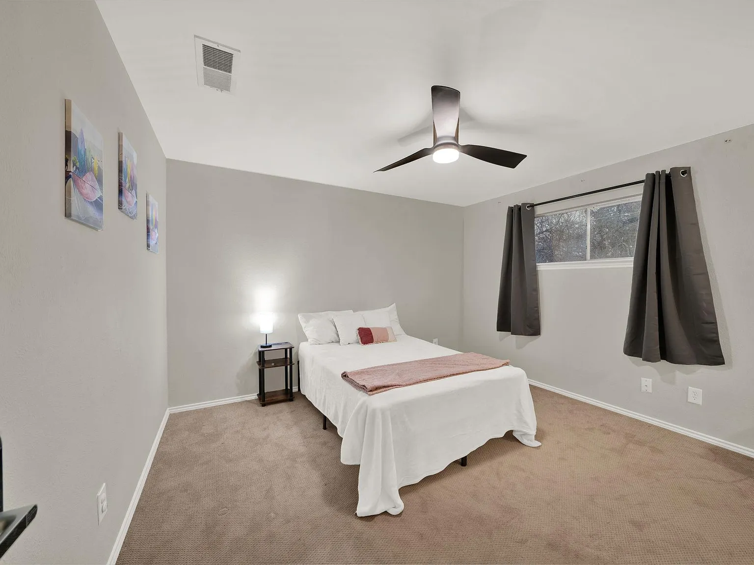 4 bed, 2.0 bath, 2182 sqft, $875 — Photo 2