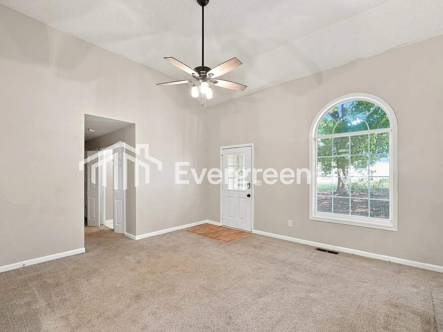 3 bed, 2.0 bath, 1574 sqft, $1,695 — Photo 3