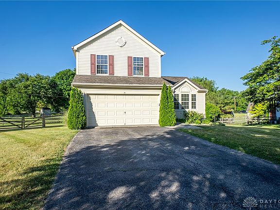 5th image of 51 Sprucewood Ct