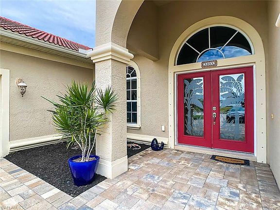 3rd image of 5003 Agualinda Blvd