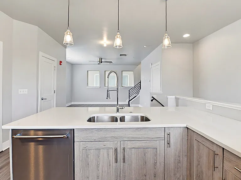 3348 W 17th Ave — Photo 7