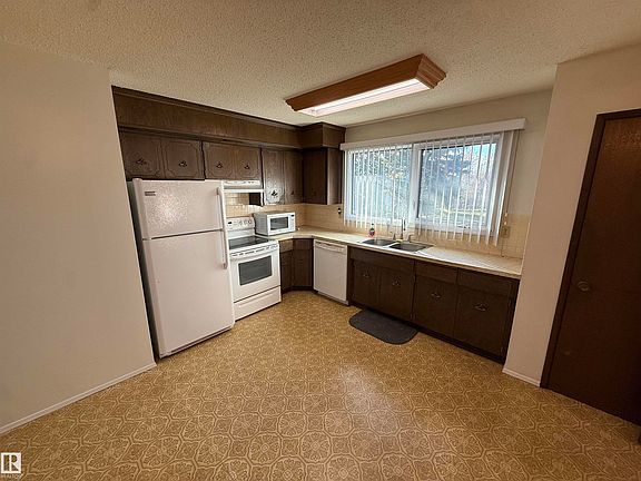 5th image of 176 Humberstone Rd NW