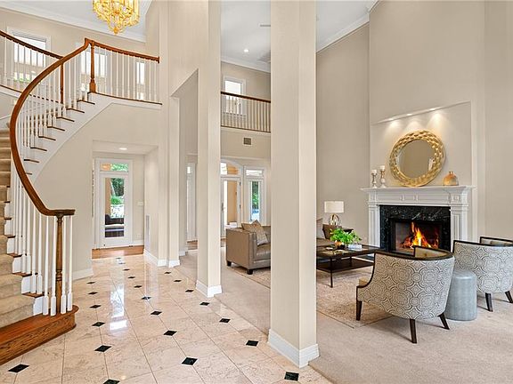 5th image of 606 Coquina Ln