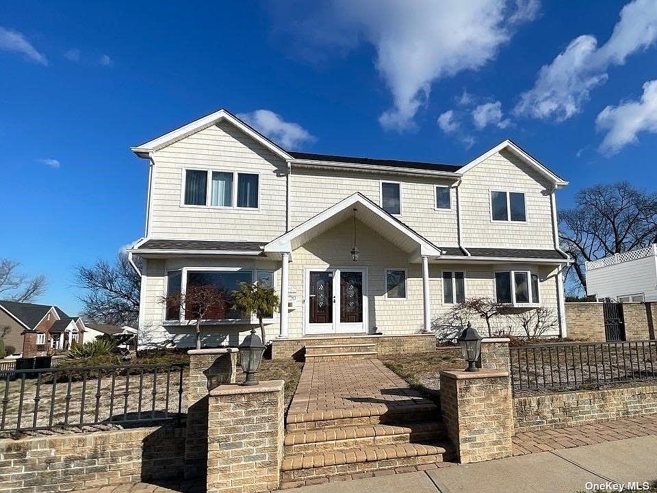 848 Gehrig Avenue, Franklin Square, NY 11010 Zillow