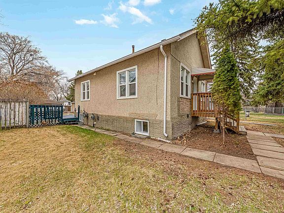 3rd image of 11828 50th St NW