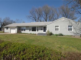 821 W Ash St, Rogers, AR 72756