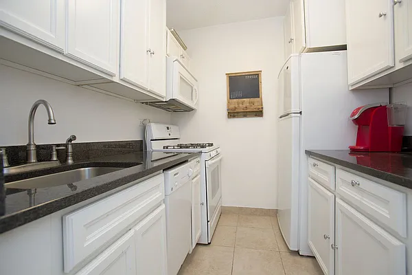 Rented by Pleasant Properties Real Estate LLC | media 10